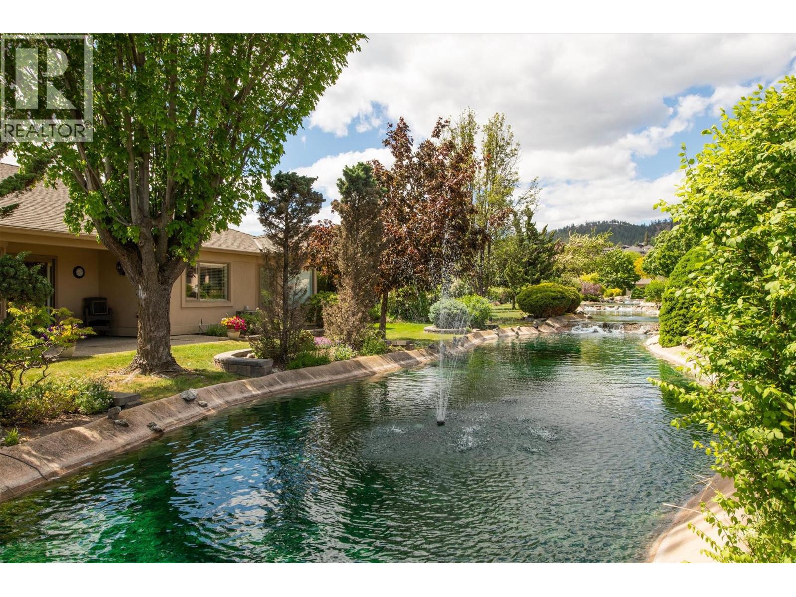 #301 595 Yates Road - 28