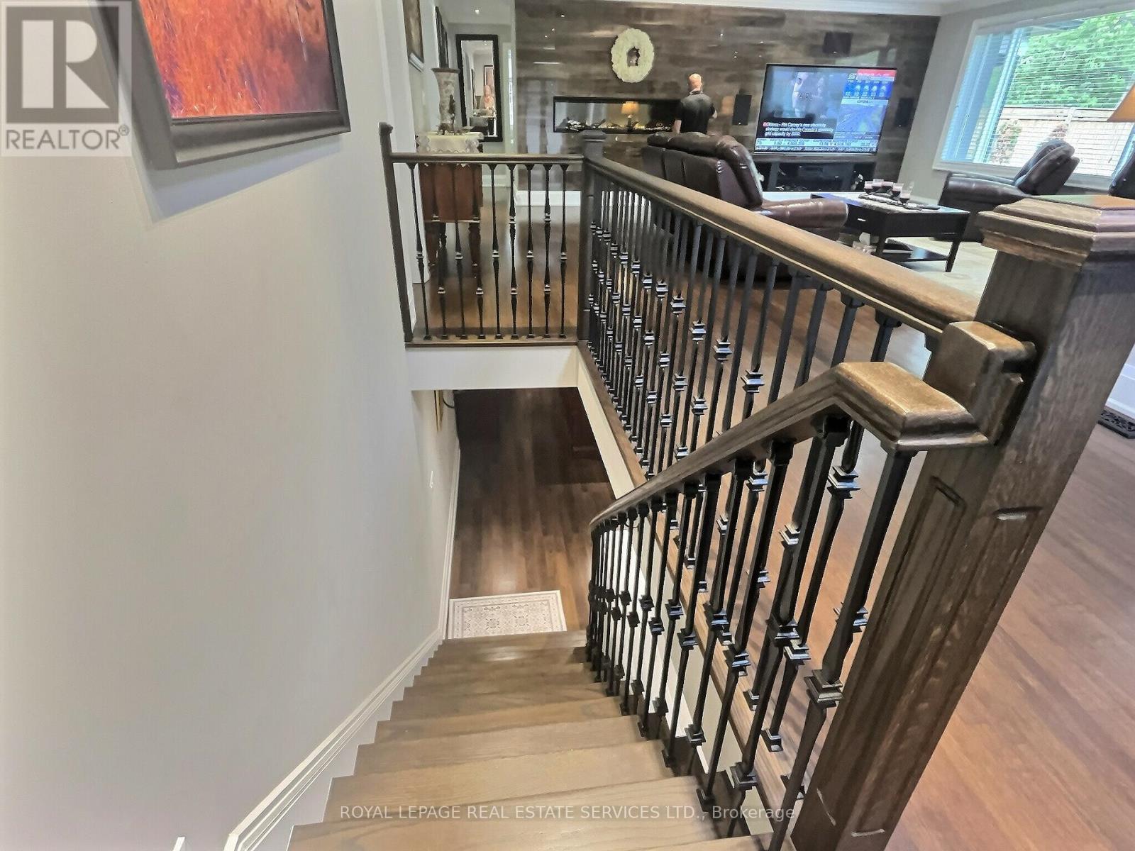 45 GREENBROOK DRIVE - 21