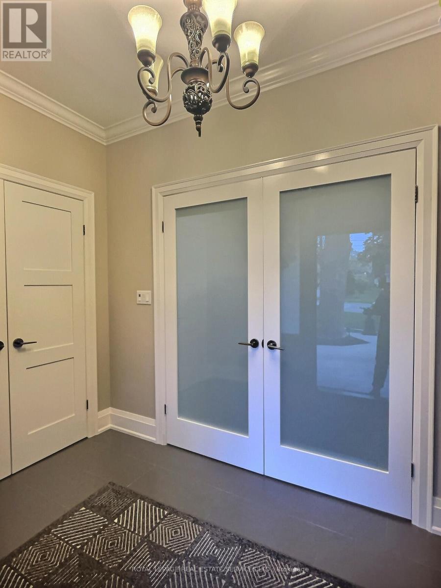 45 GREENBROOK DRIVE - 3