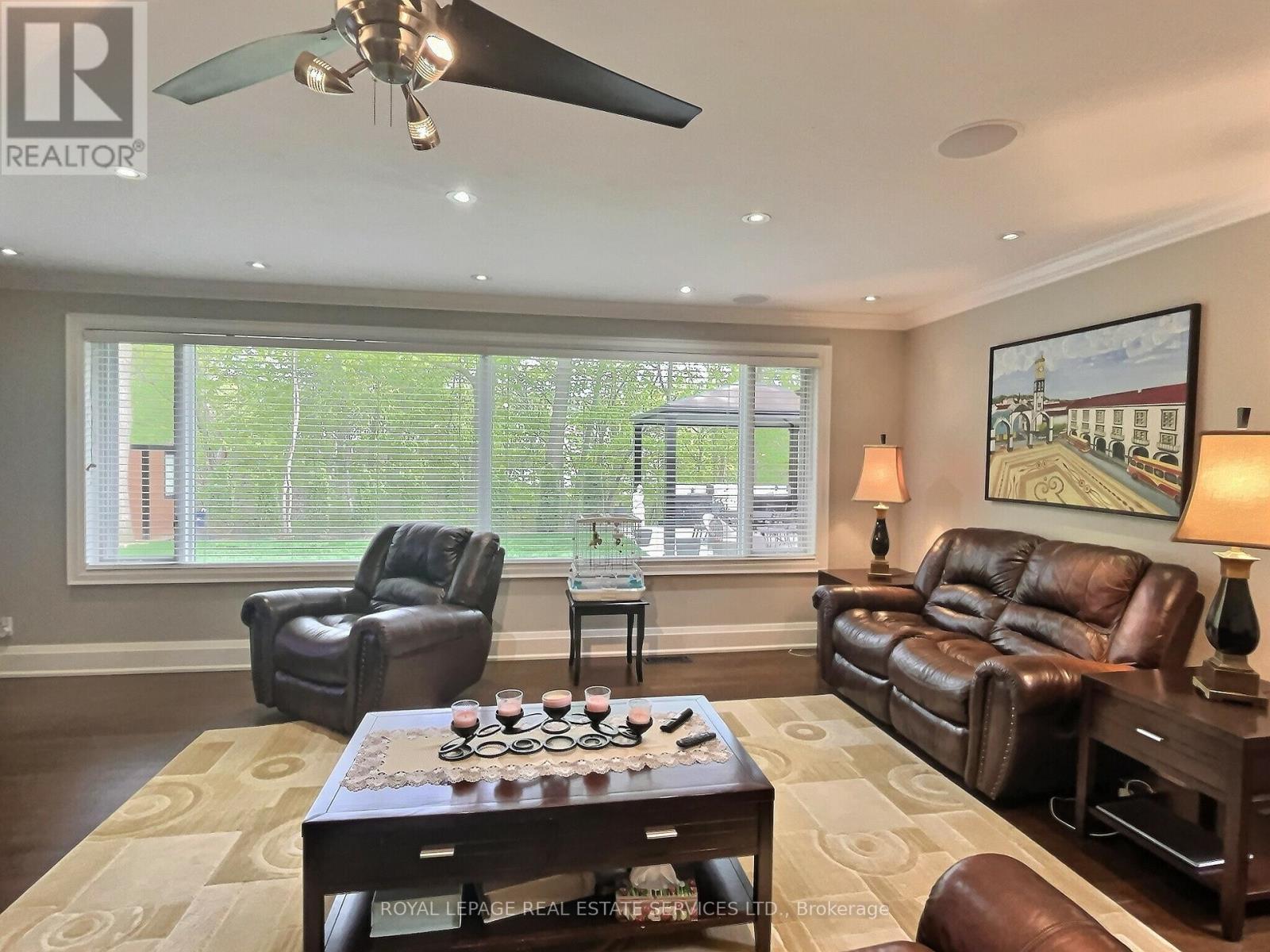 45 GREENBROOK DRIVE - 5