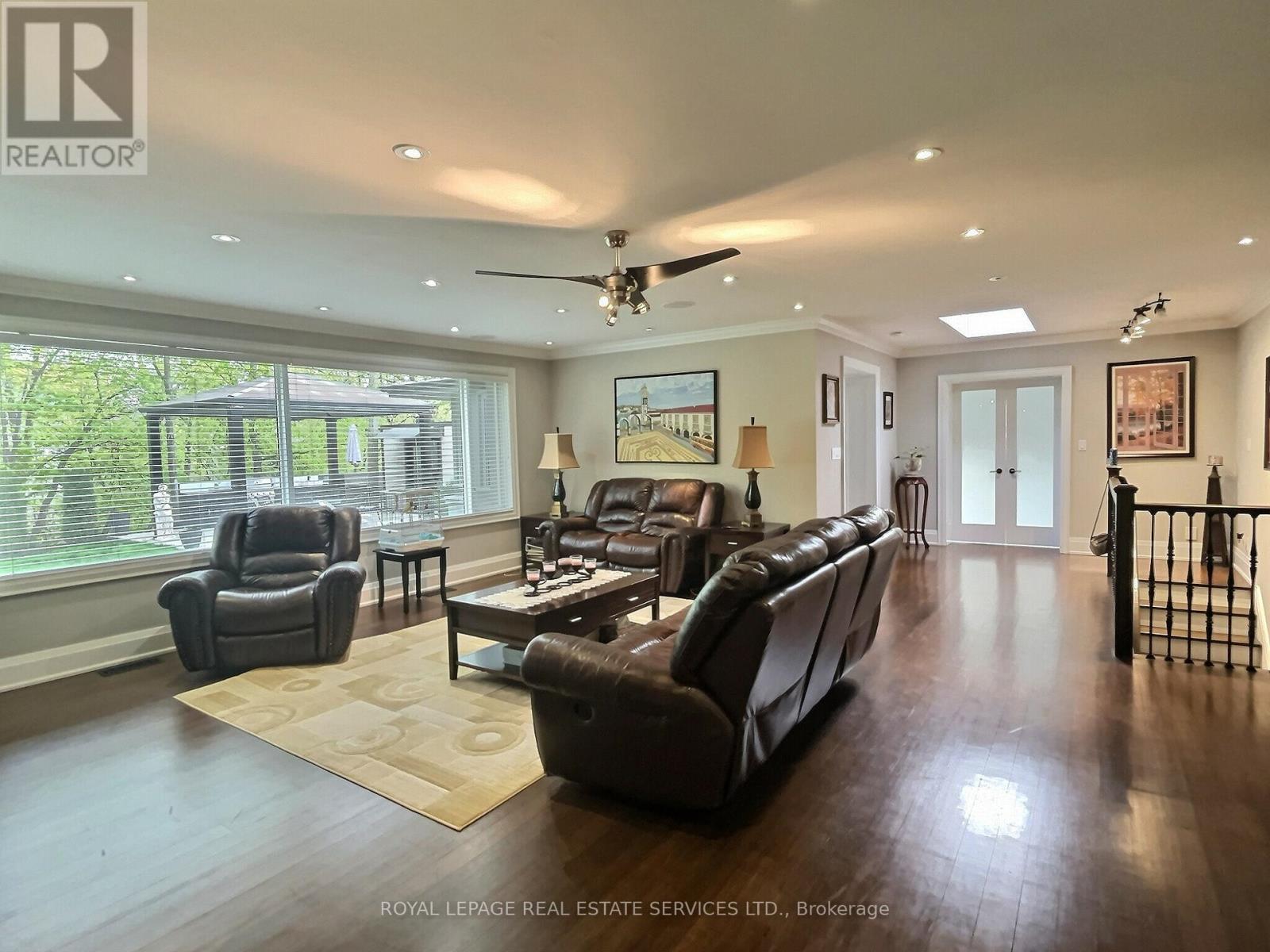 45 GREENBROOK DRIVE - 7