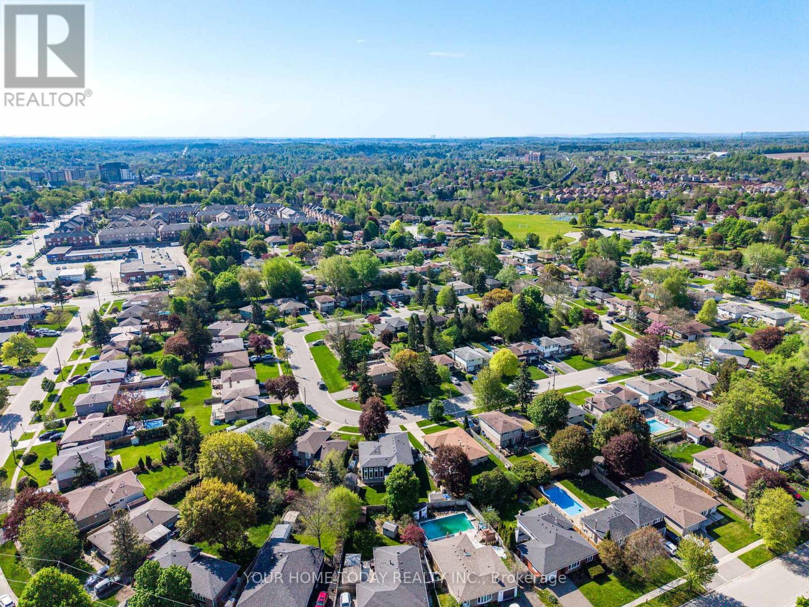 39 ELEANOR CRESCENT - 43