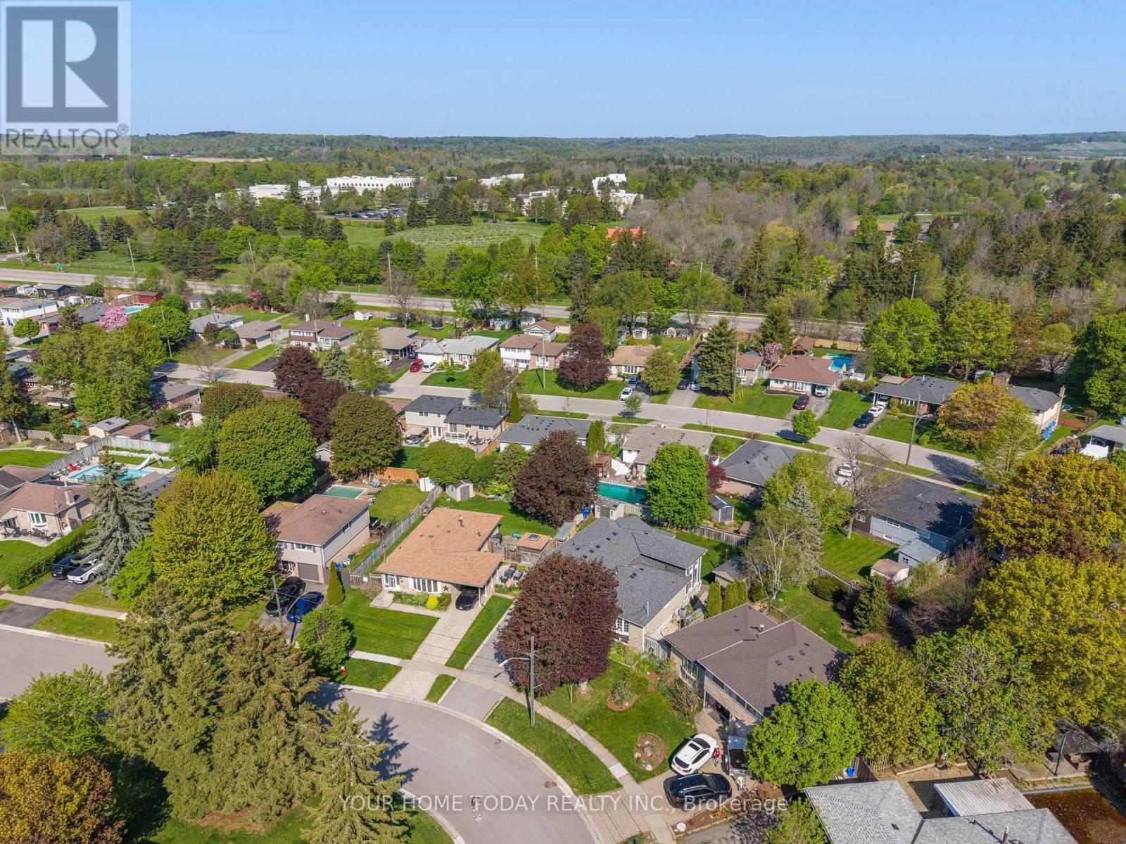 39 ELEANOR CRESCENT - 45