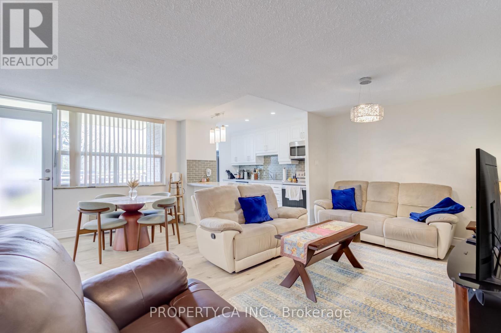 #109 966 INVERHOUSE DRIVE - 1