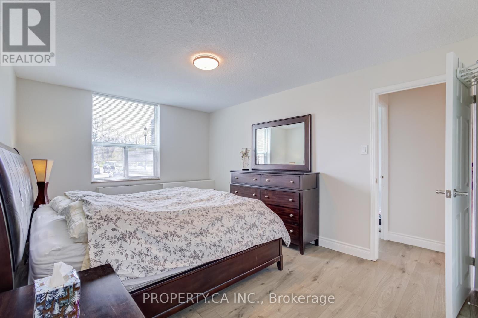 #109 966 INVERHOUSE DRIVE - 15