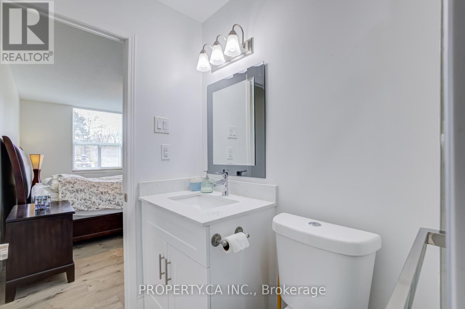 #109 966 INVERHOUSE DRIVE - 18