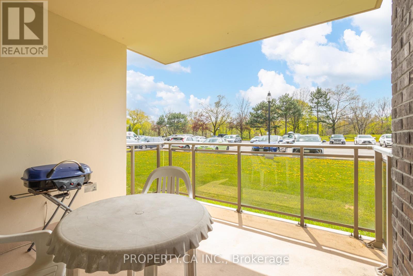#109 966 INVERHOUSE DRIVE - 23
