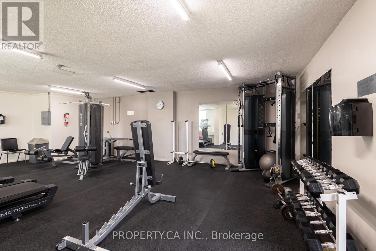 #109 966 INVERHOUSE DRIVE - 29