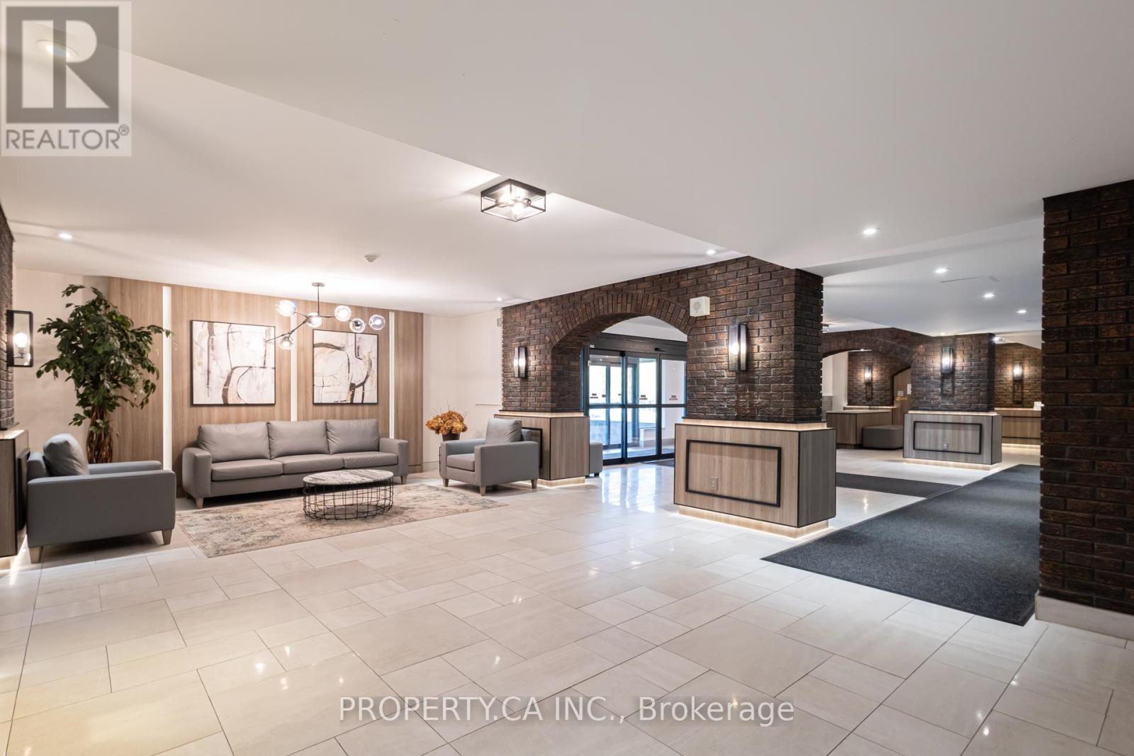 #109 966 INVERHOUSE DRIVE - 42