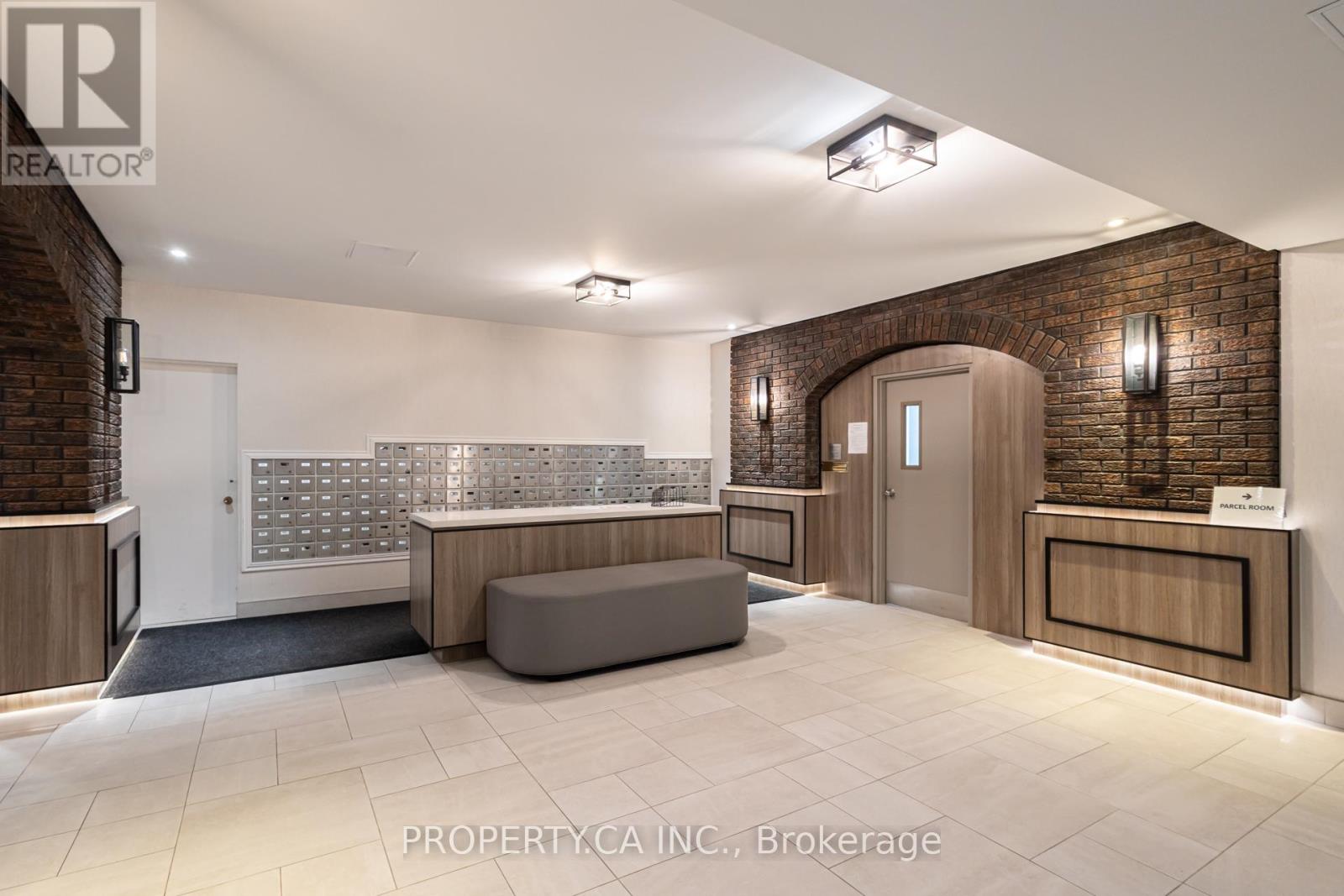#109 966 INVERHOUSE DRIVE - 45