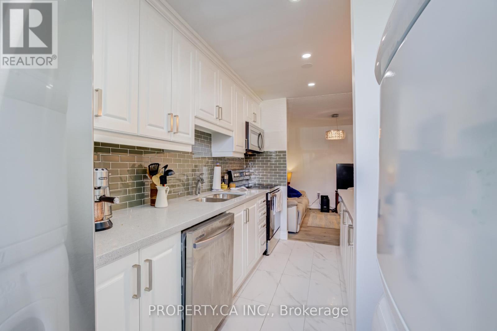 #109 966 INVERHOUSE DRIVE - 7