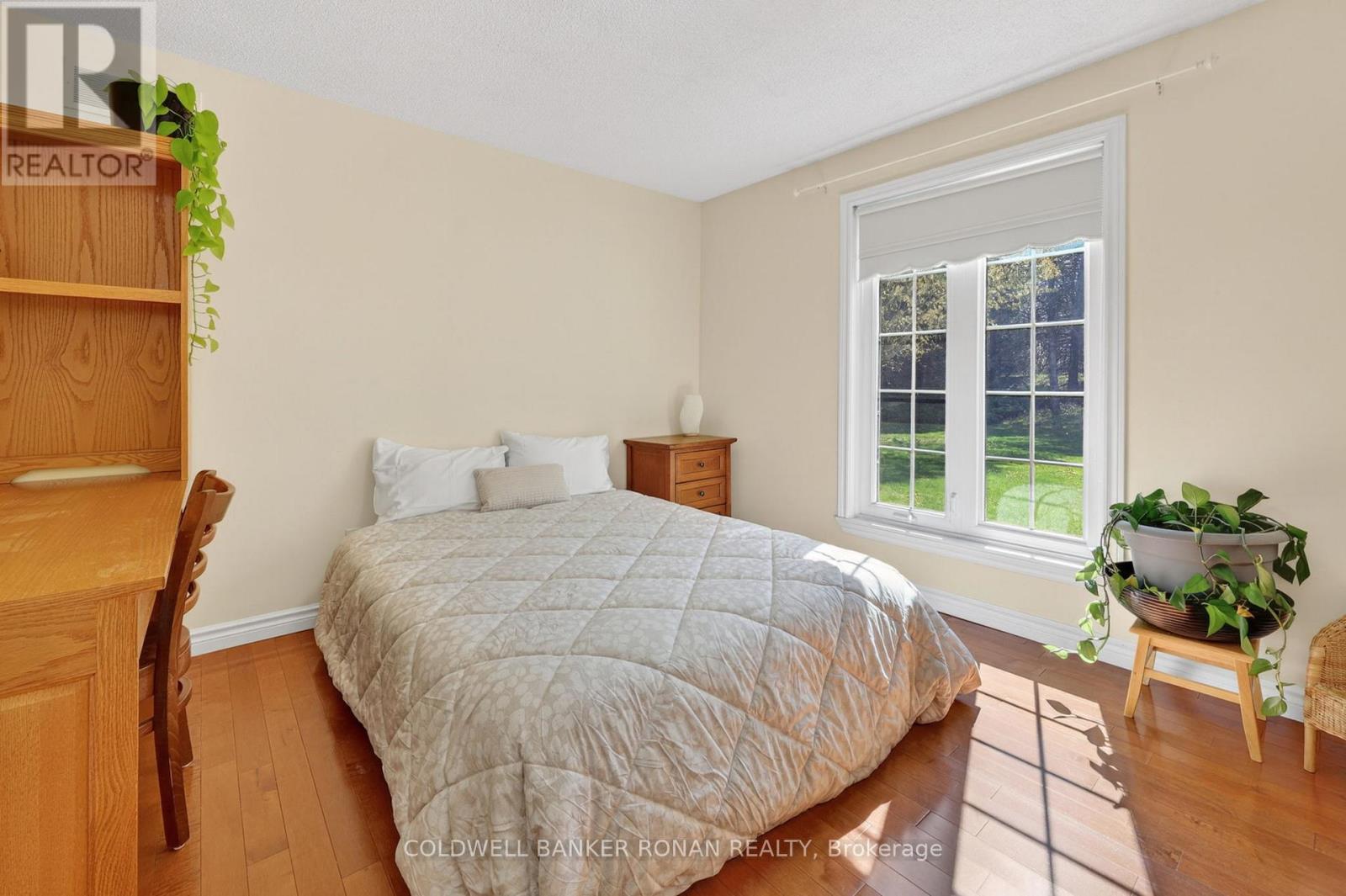 12 THEMER COURT - 19