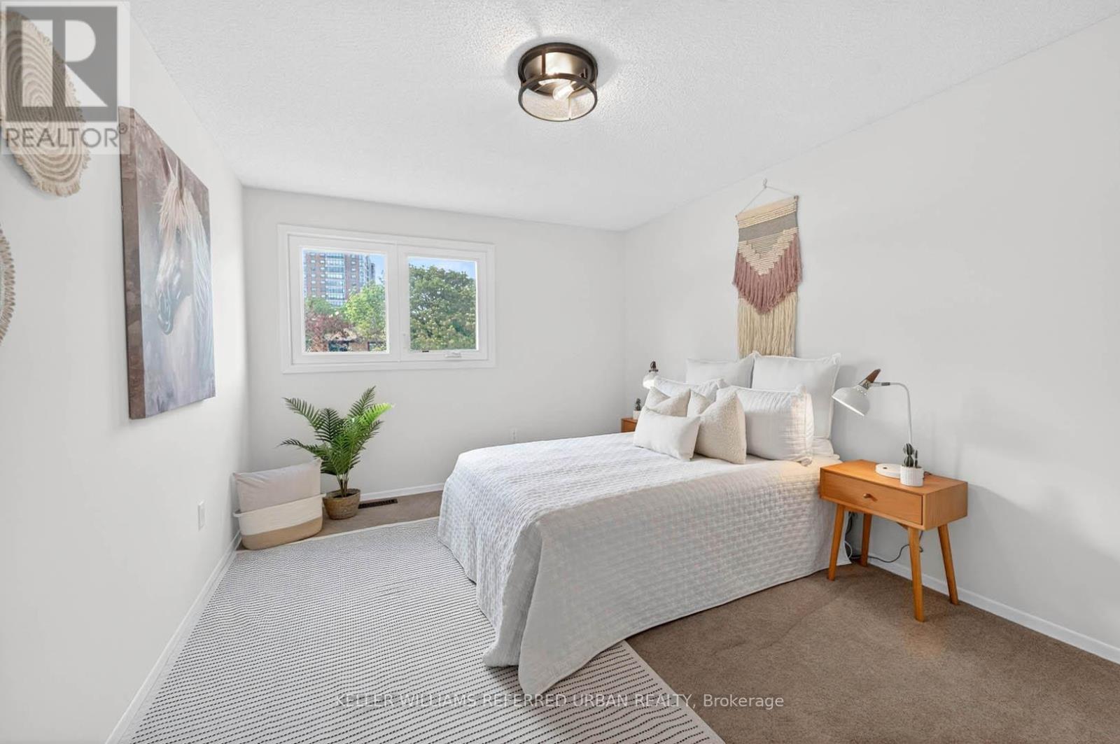 41 PATRICE CRESCENT - 25