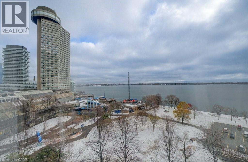 #1017 33 HARBOUR Square - 24