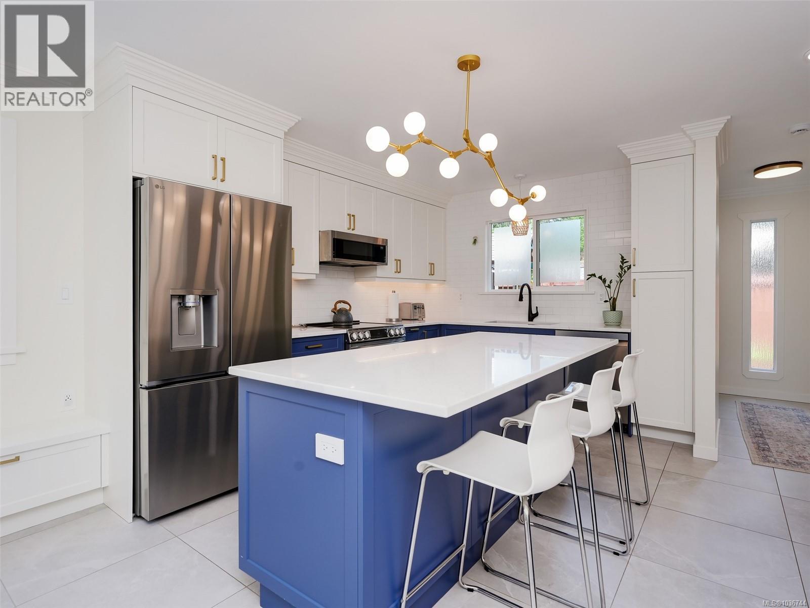 188 Atkins Rd, View Royal