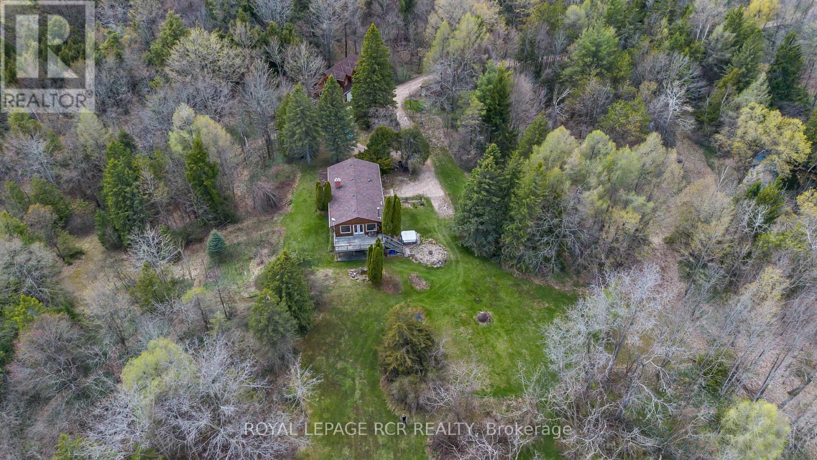 487072 30 SIDE ROAD - 43