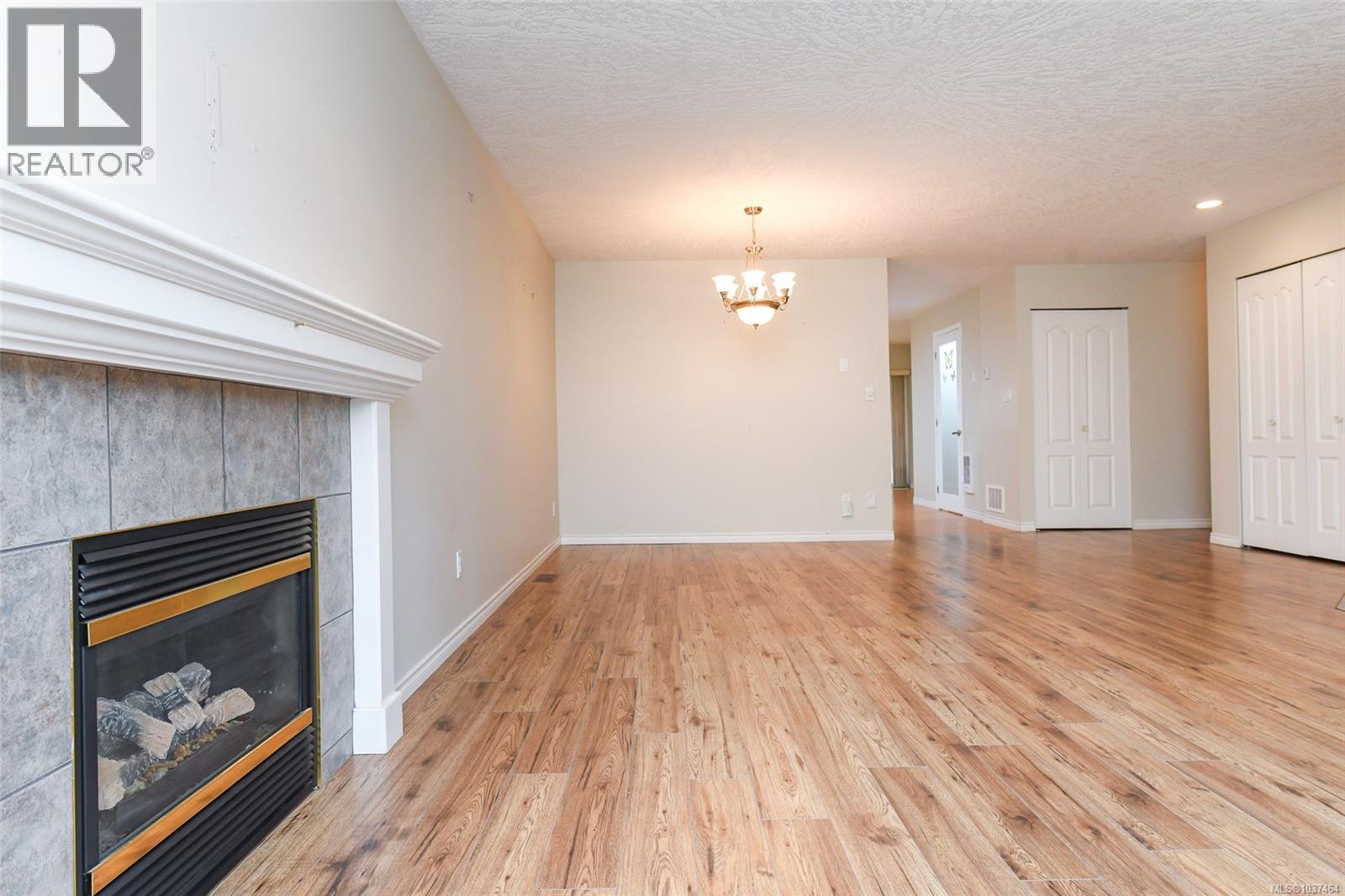 2261 Murrelet Dr, Comox
