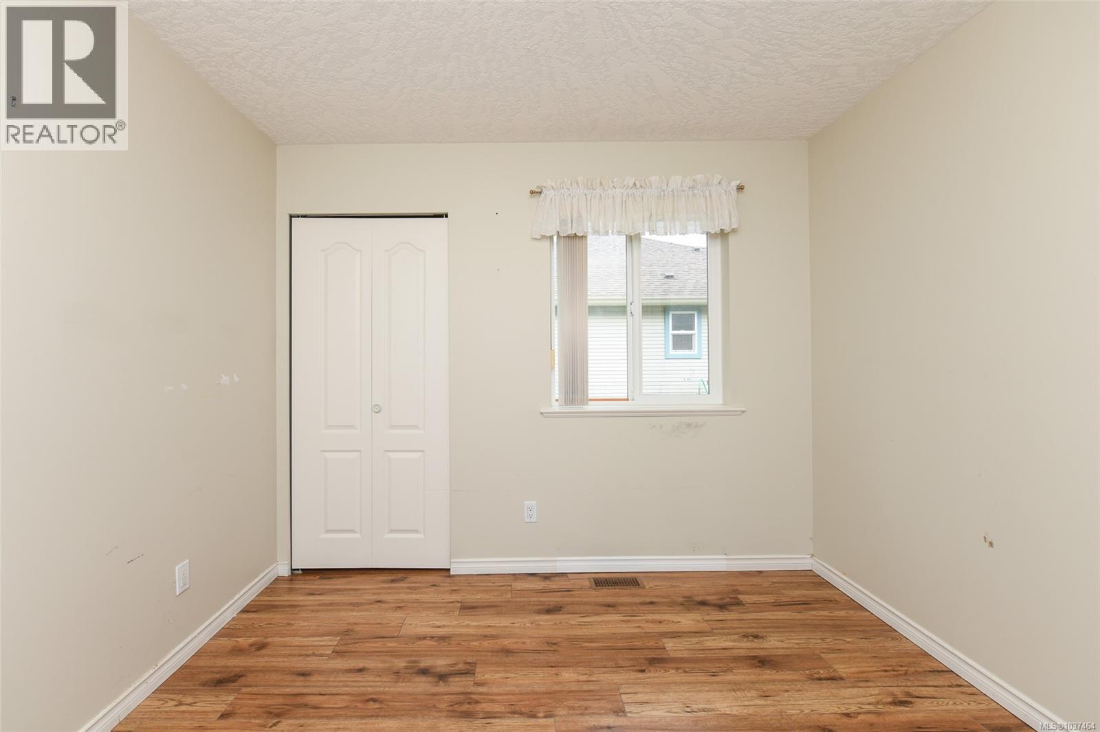 2261 Murrelet Dr, Comox