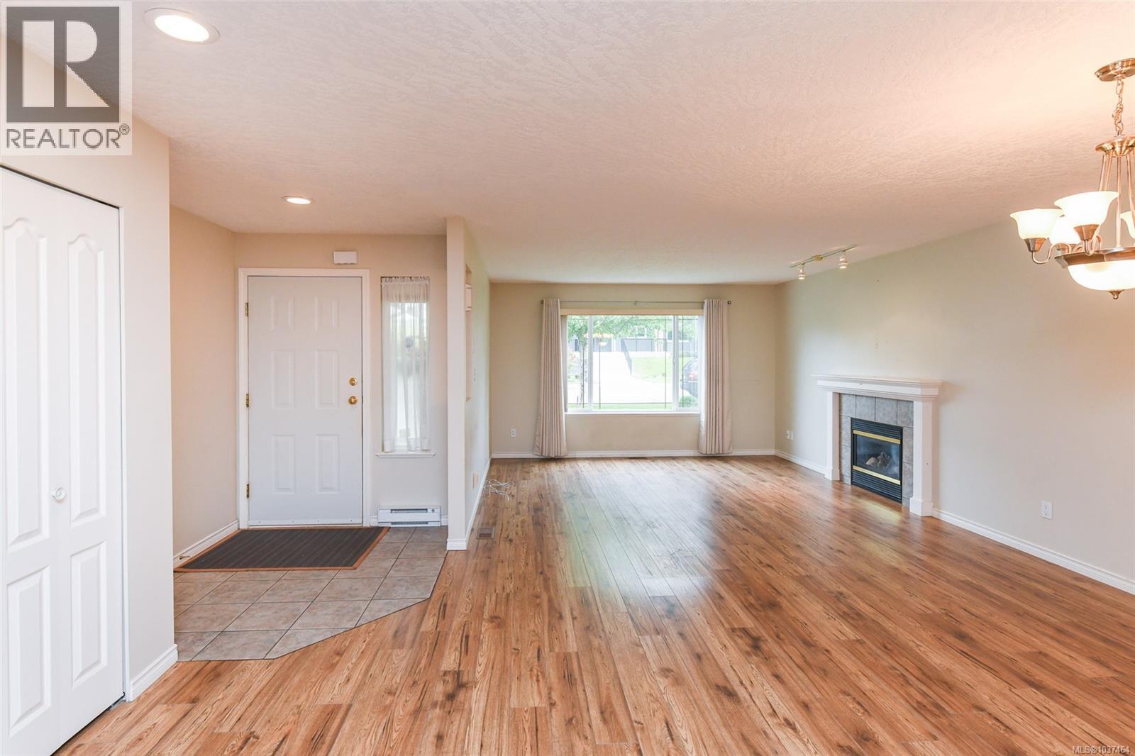 2261 Murrelet Dr, Comox