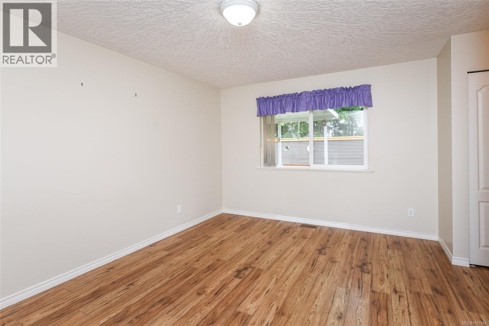 2261 Murrelet Dr, Comox