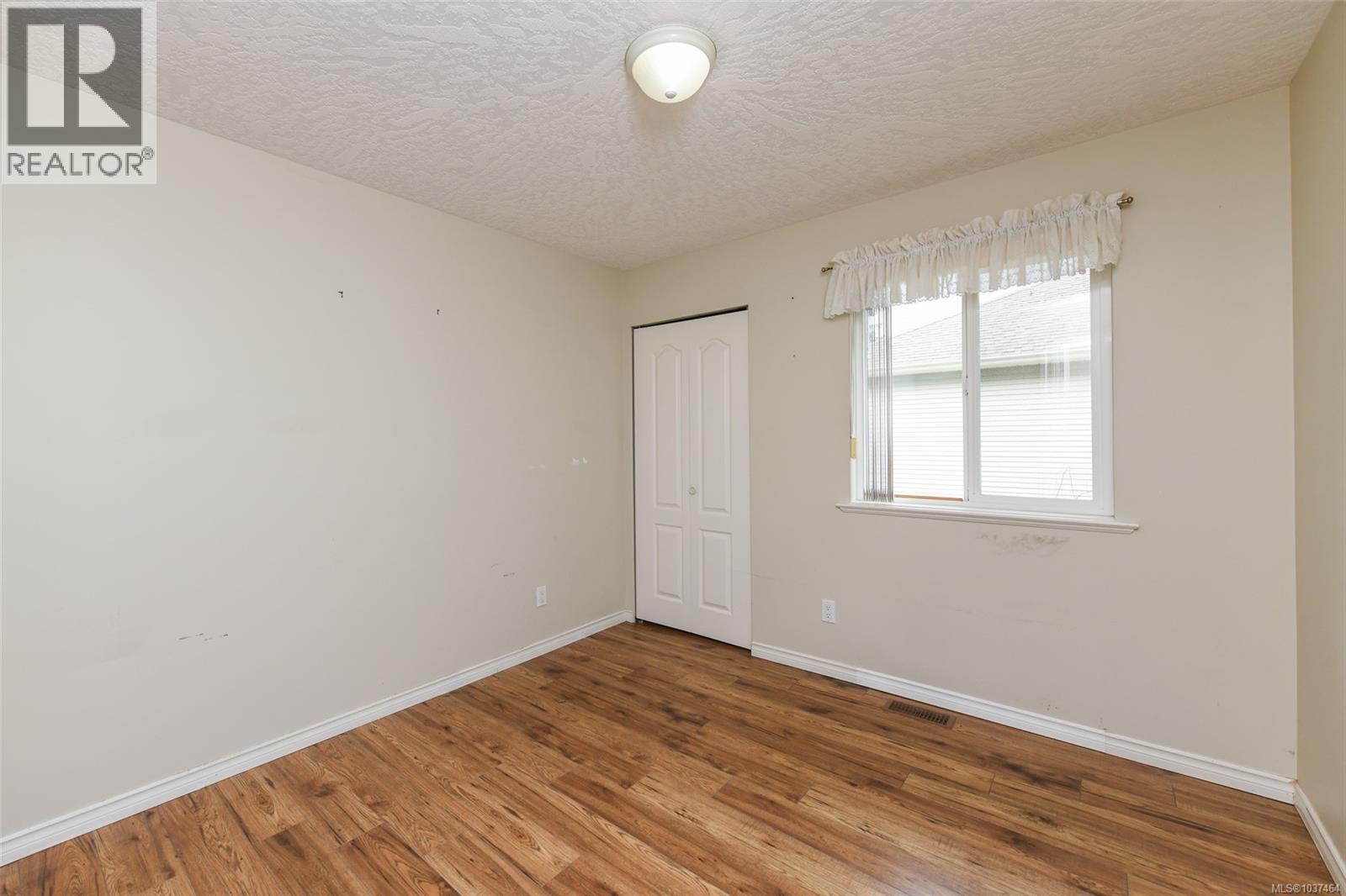 2261 Murrelet Dr, Comox