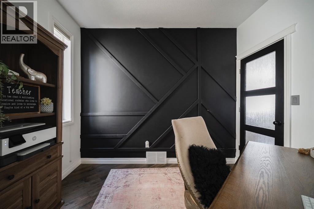 280 Burton Place, Fort McMurray