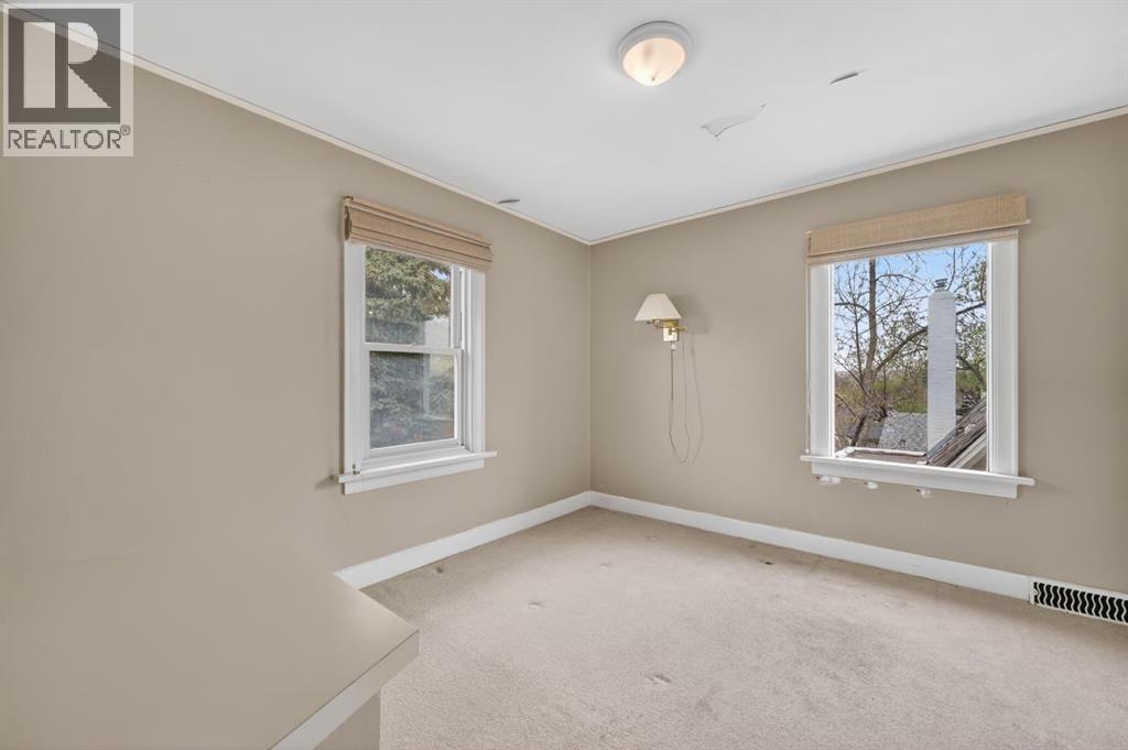 1439 Shelbourne Street SW — photo 35