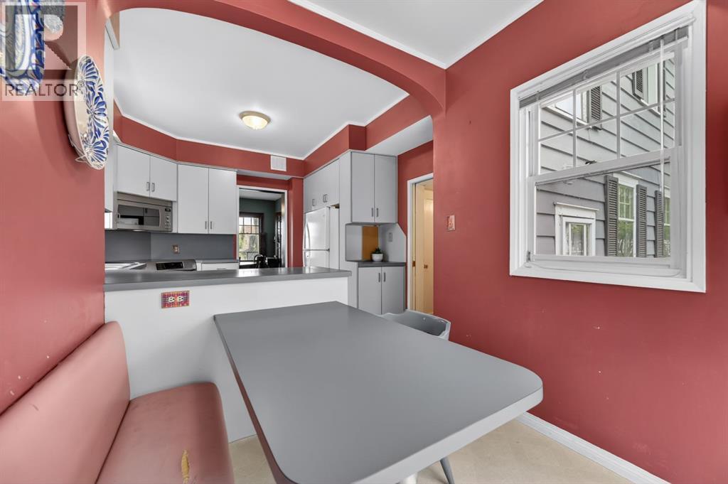 1439 Shelbourne Street SW — photo 30