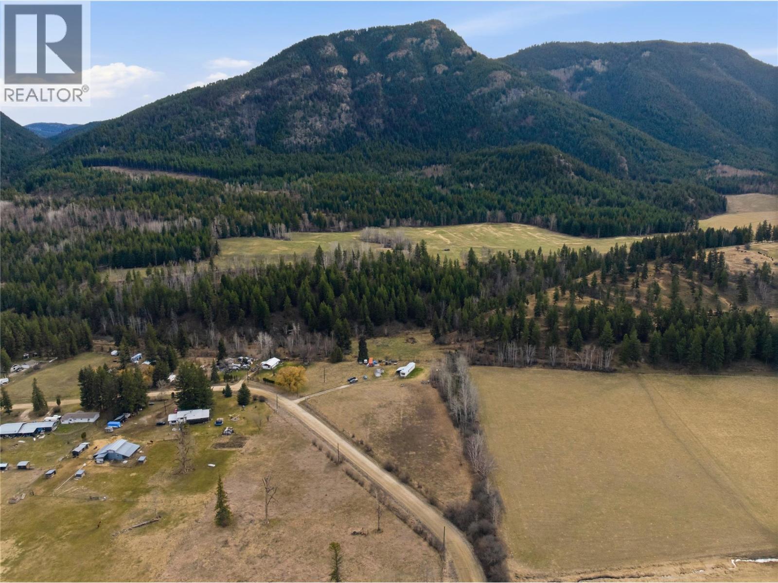 4048 DIXON MOUNTAIN Road, Barriere