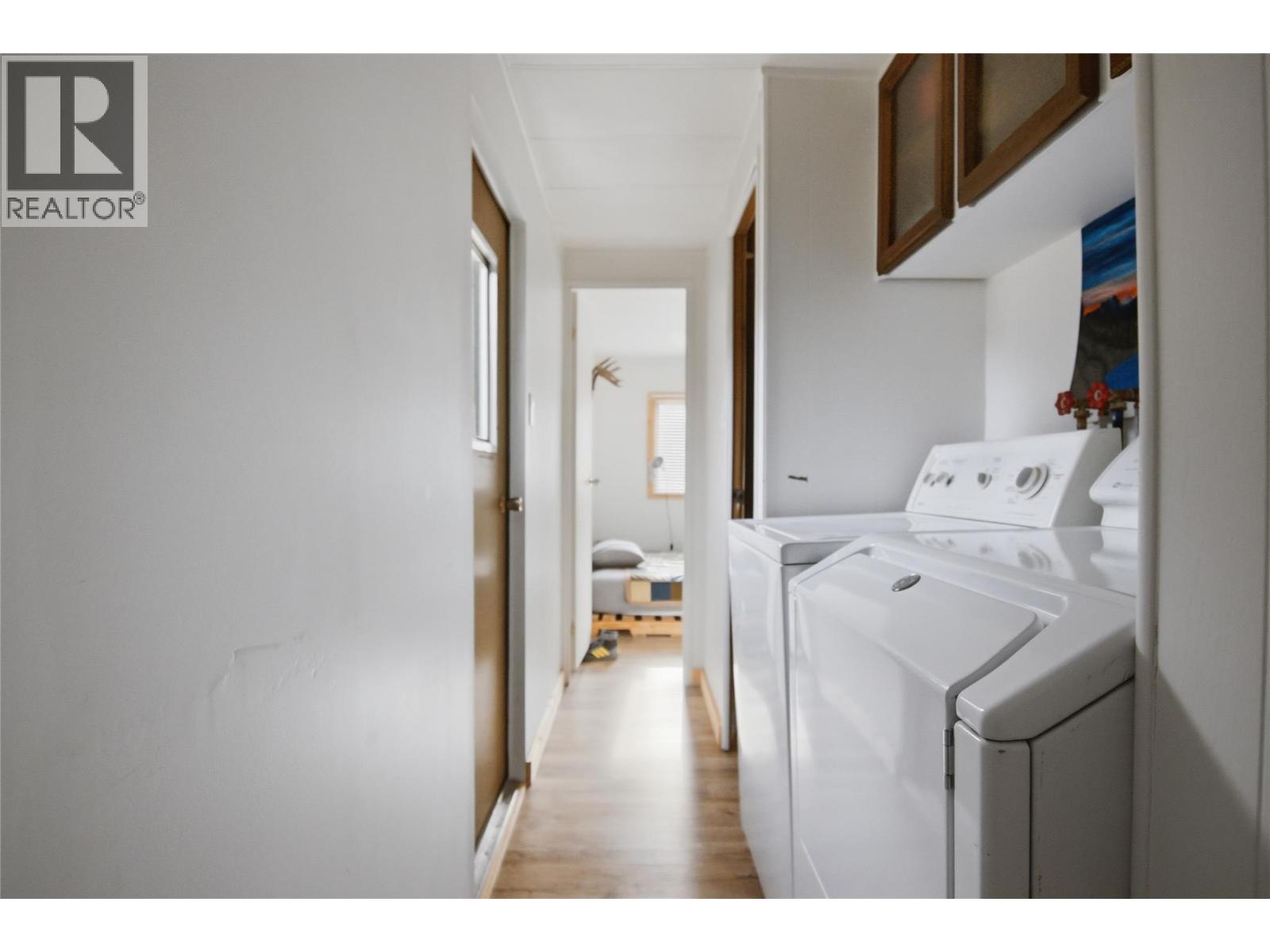 4048 DIXON MOUNTAIN Road, Barriere