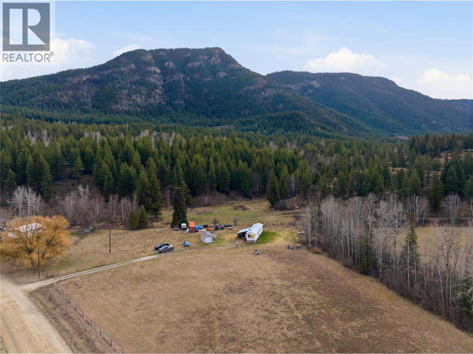 4048 DIXON MOUNTAIN Road, Barriere