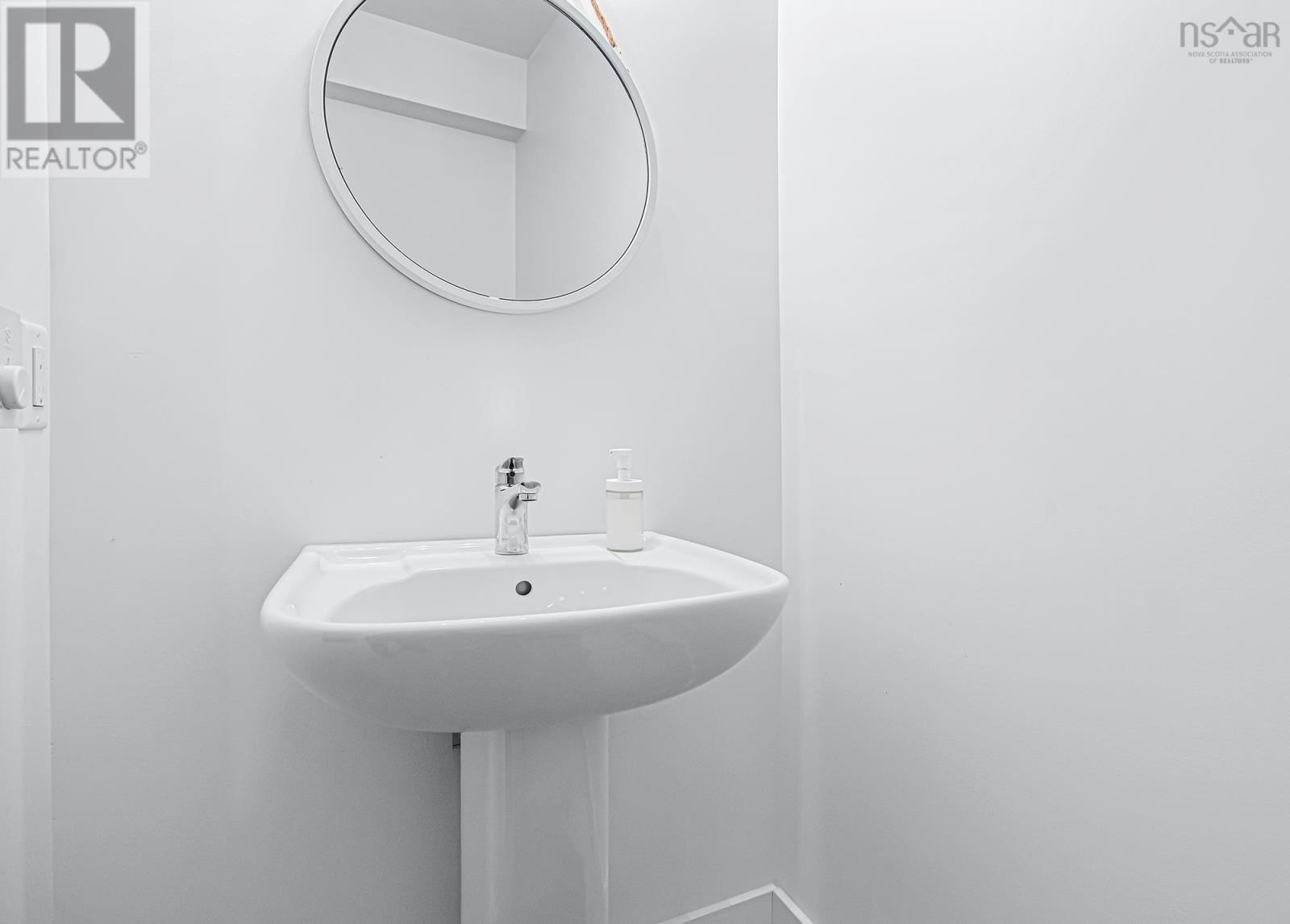 23 Amalfi Way - 26