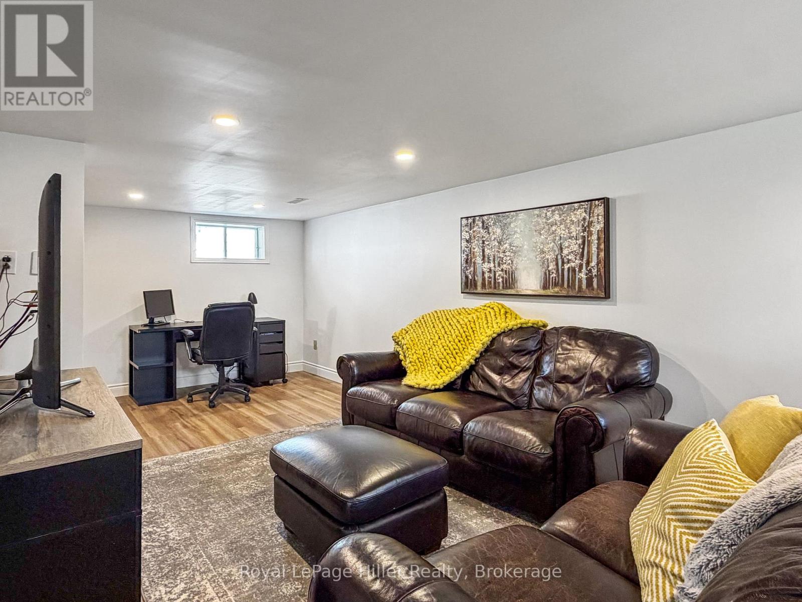 34 ARDEN PARK - 36