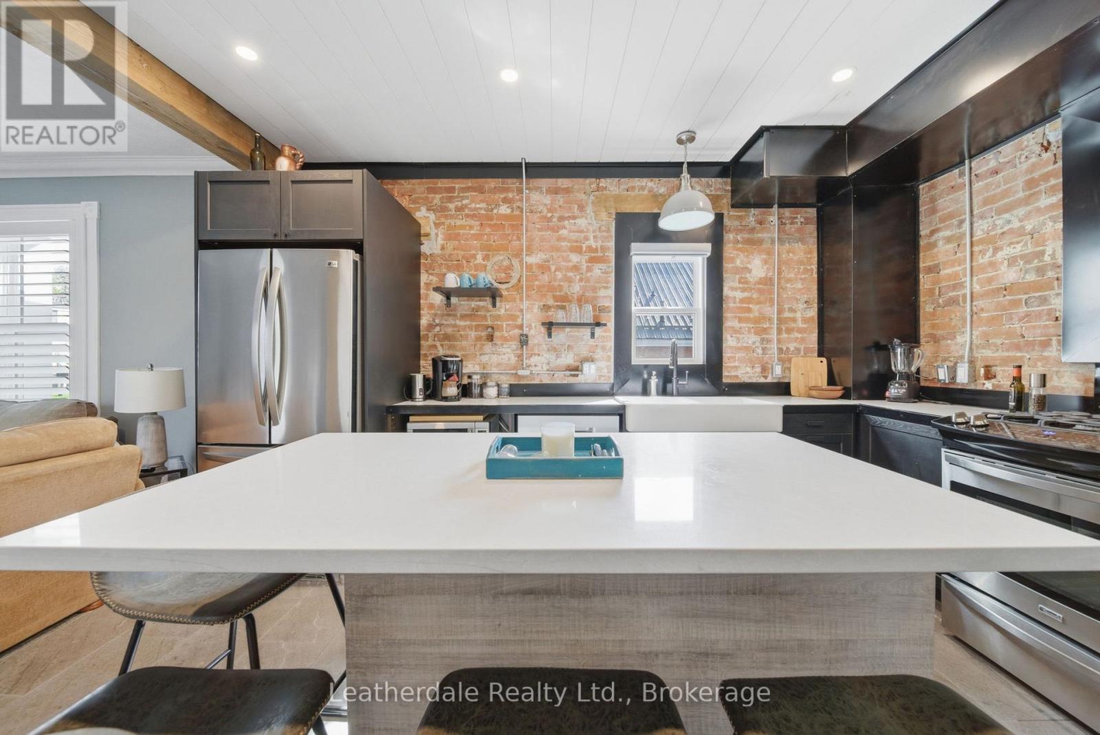42 FREDERICK STREET - 10