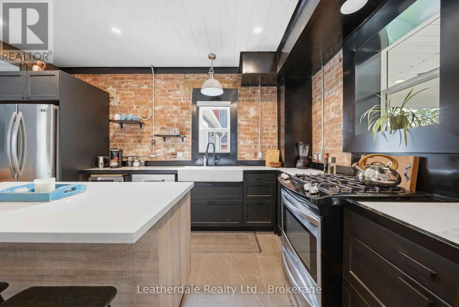 42 FREDERICK STREET - 9