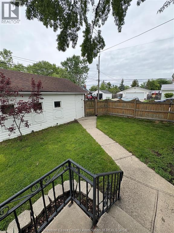 3203 BYNG, Windsor, Ontario, N8W3A1 — Photo 5