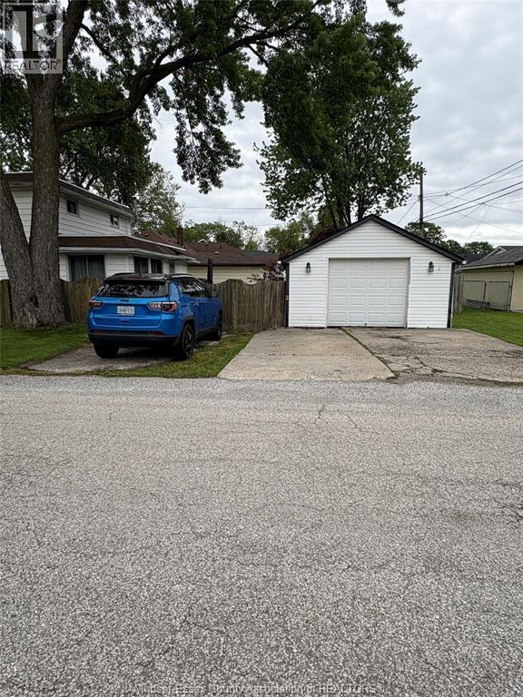 3203 BYNG, Windsor, Ontario, N8W3A1 — Photo 8