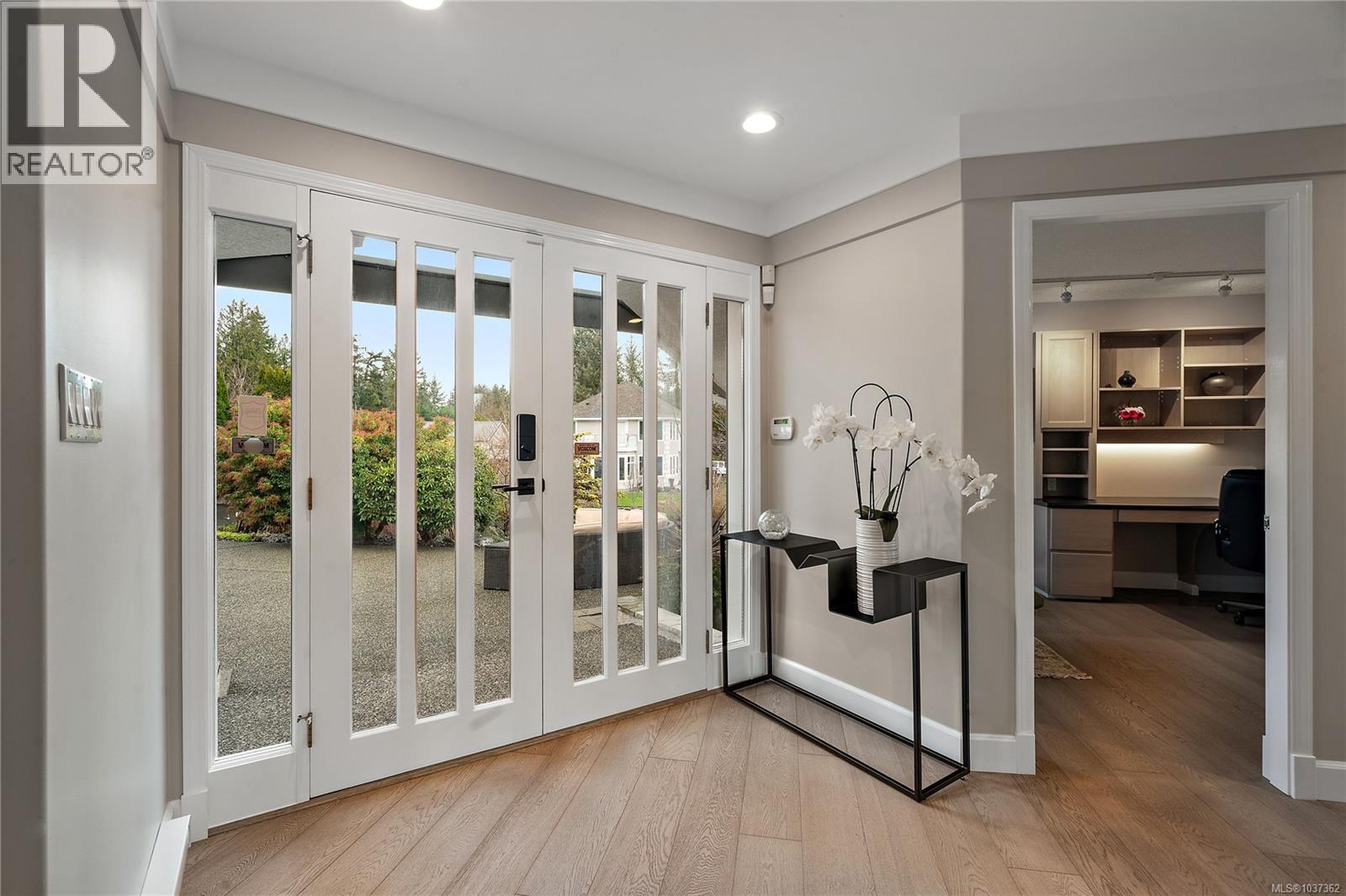 11096 Greenpark Dr, North Saanich