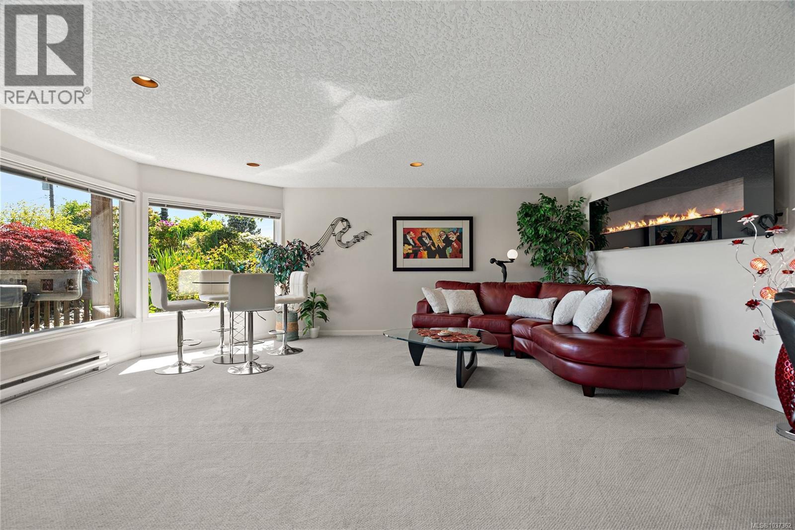 11096 Greenpark Dr, North Saanich