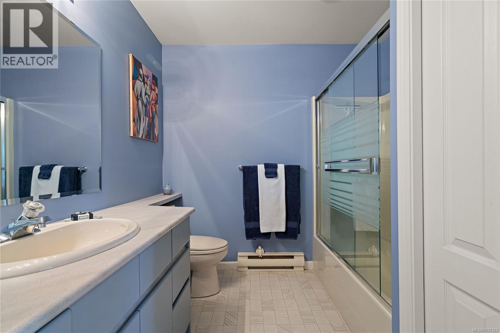 11096 Greenpark Dr, North Saanich