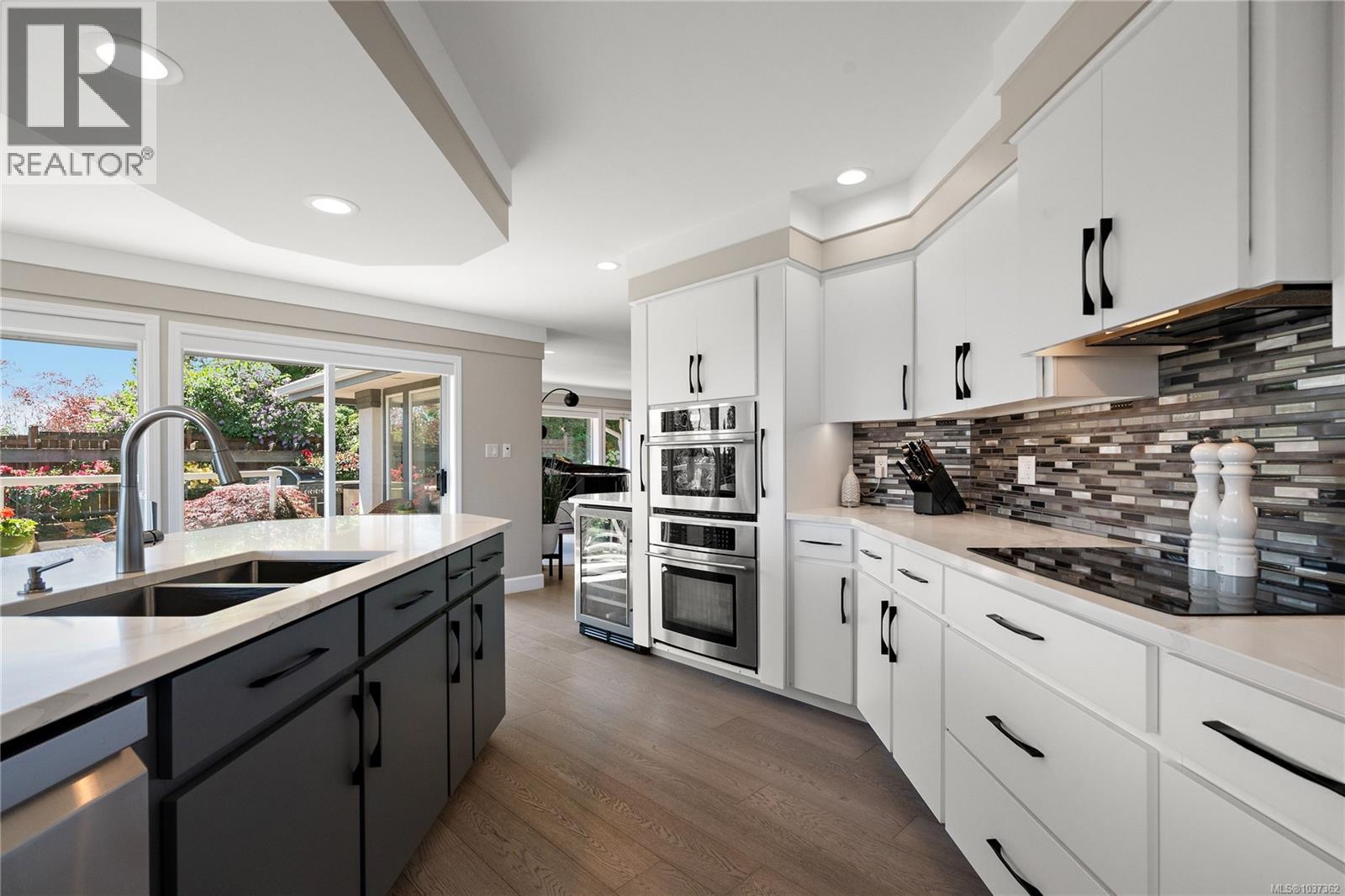 11096 Greenpark Dr - 4