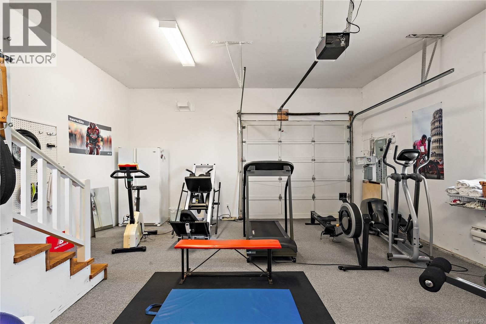 11096 Greenpark Dr, North Saanich