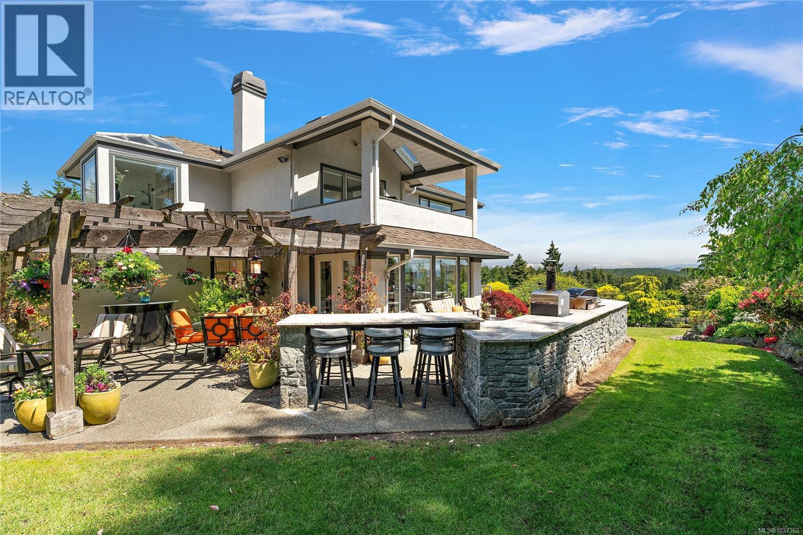 11096 Greenpark Dr, North Saanich