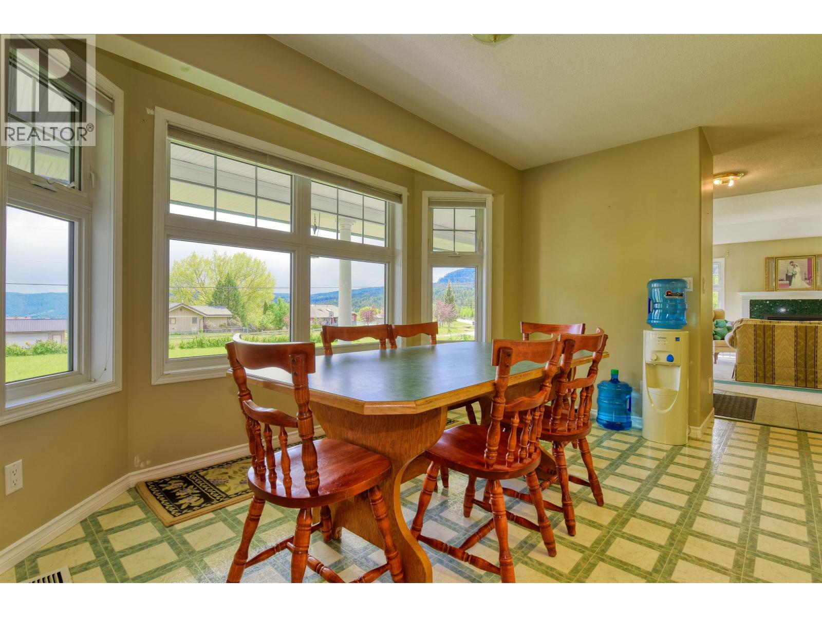 77 WOODLAND DRIVE, Williams Lake
