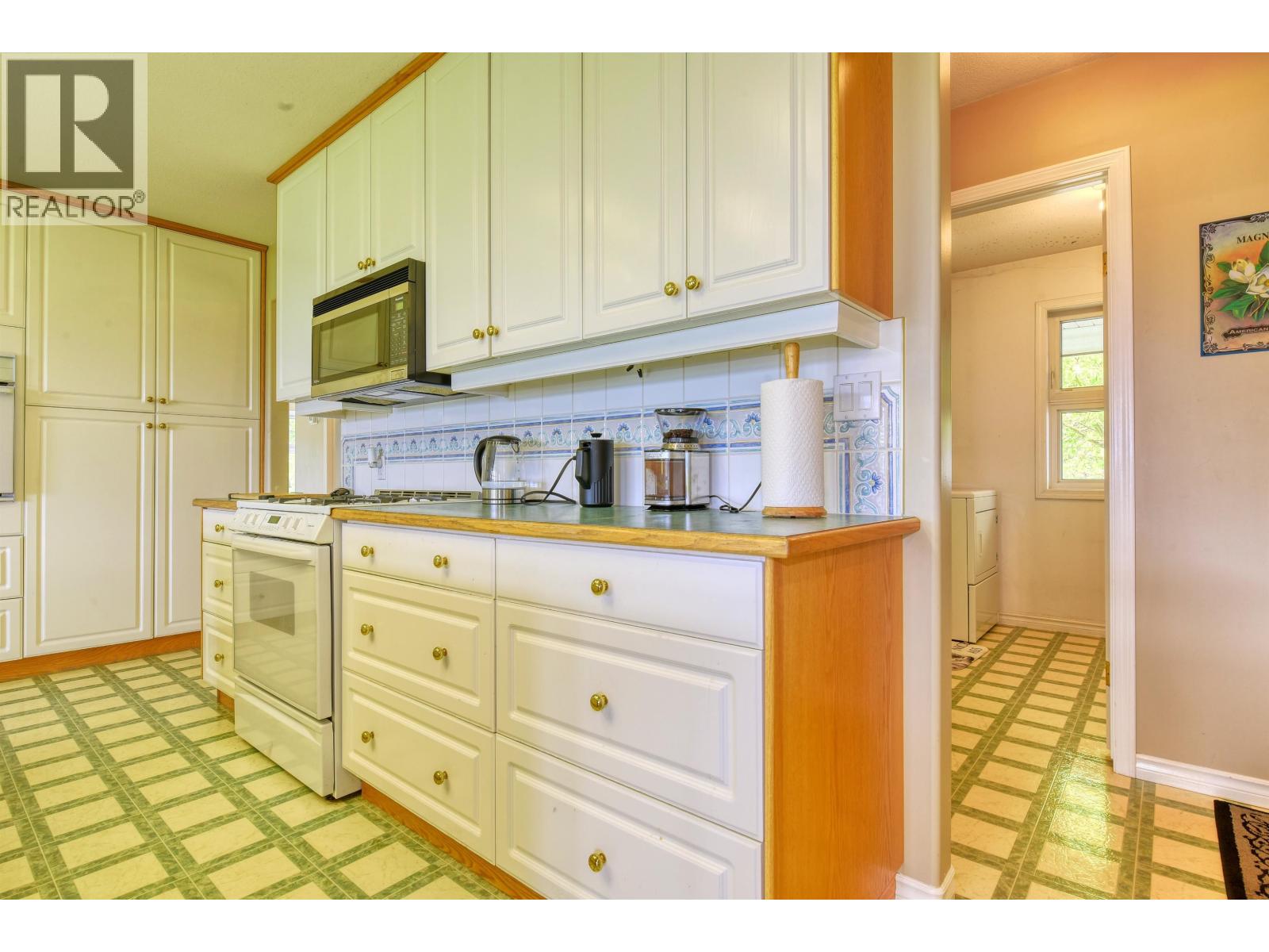 77 WOODLAND DRIVE, Williams Lake