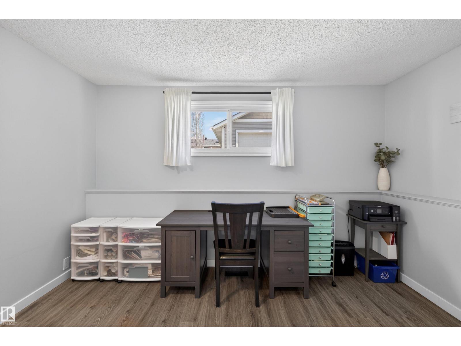 5 ARLINGTON DR - 29