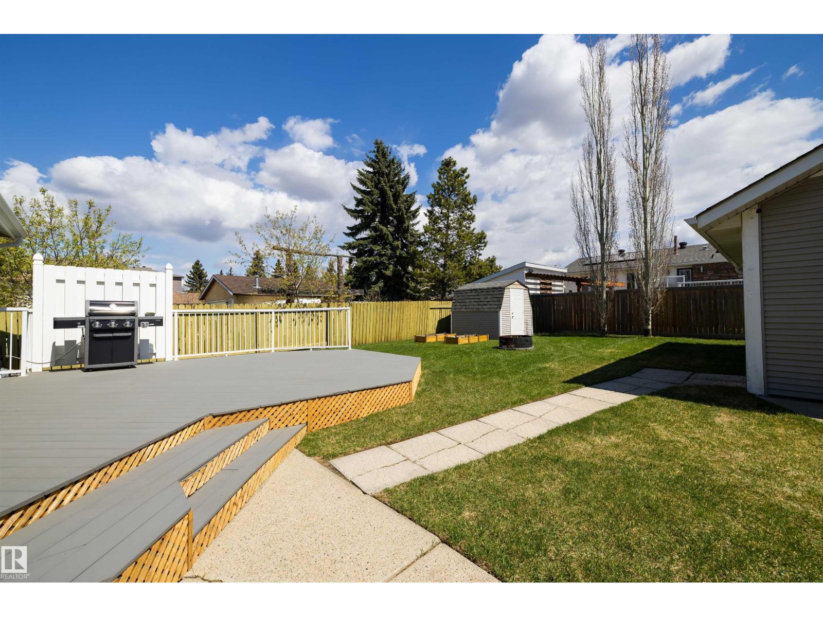 5 ARLINGTON DR - 43