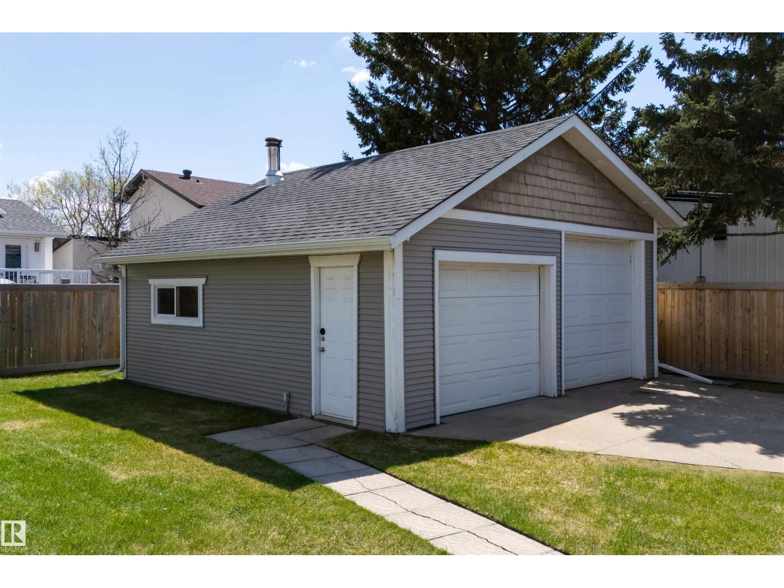 5 ARLINGTON DR - 45
