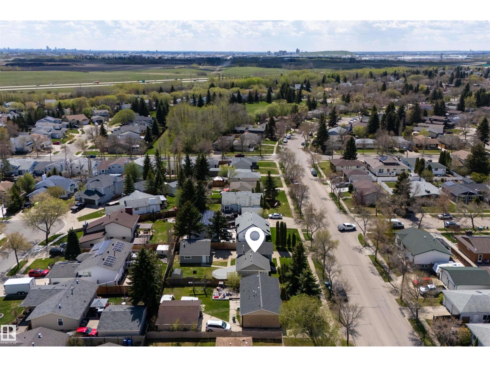 5 ARLINGTON DR - 52