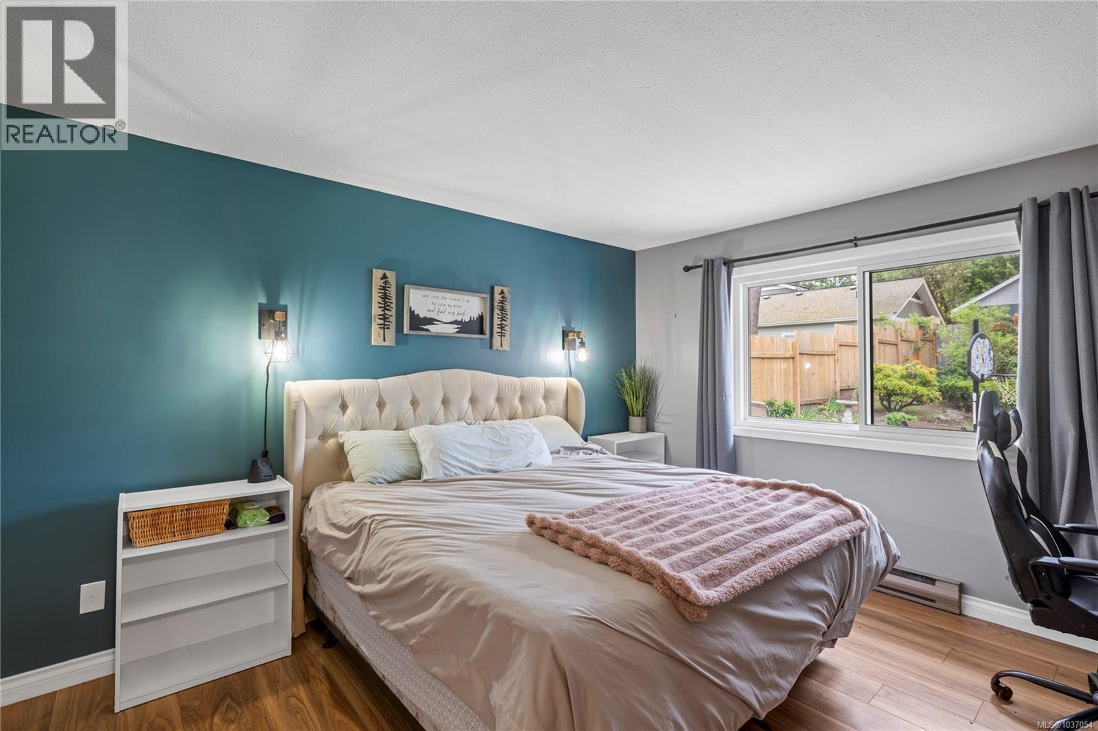 6413 Dover Rd, Nanaimo